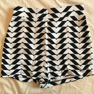 Super cute high waisted shorts!